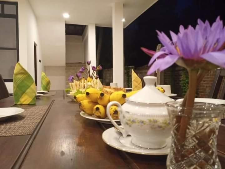 Golden Ray Villa Anuradhapura Eksteriør bilde
